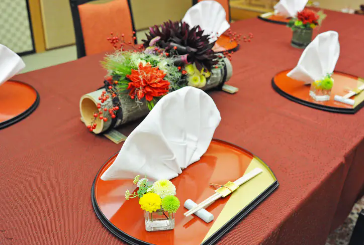 ホテル伊豆急 「沙霧の間」和会食の席